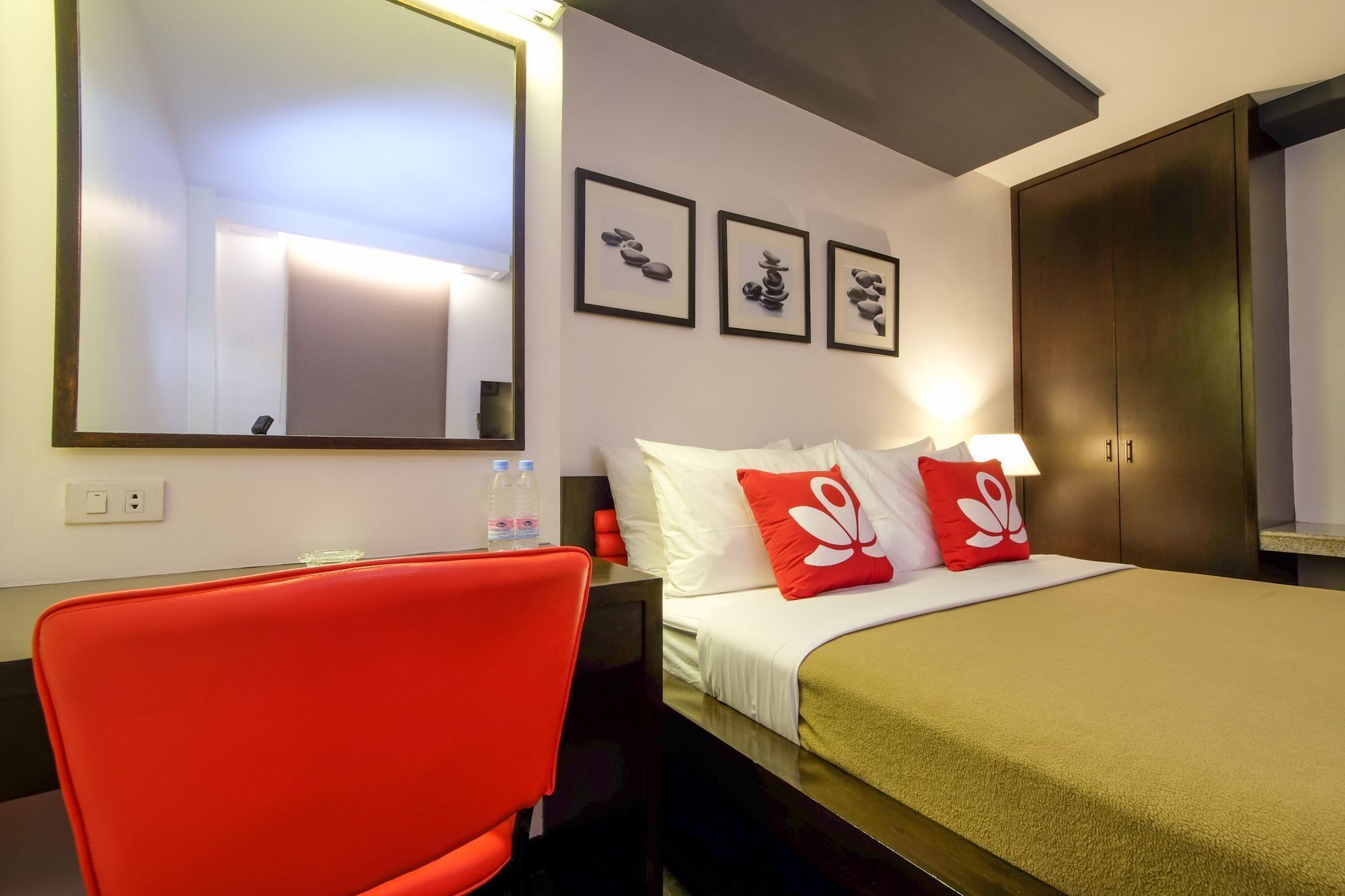 Zen Rooms Durban Poblacion Makati Makati City Exterior photo
